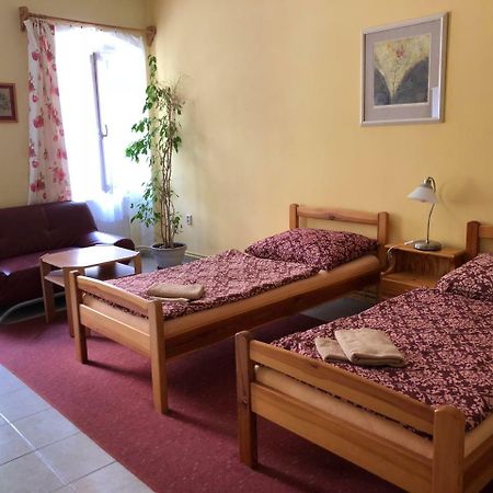 Guest House U Nahonu Хрудим Экстерьер фото